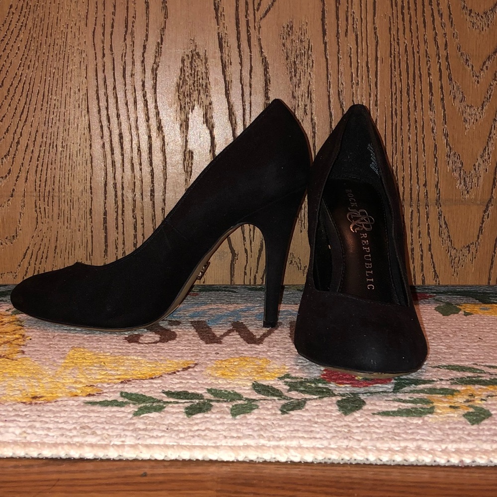 Black heel